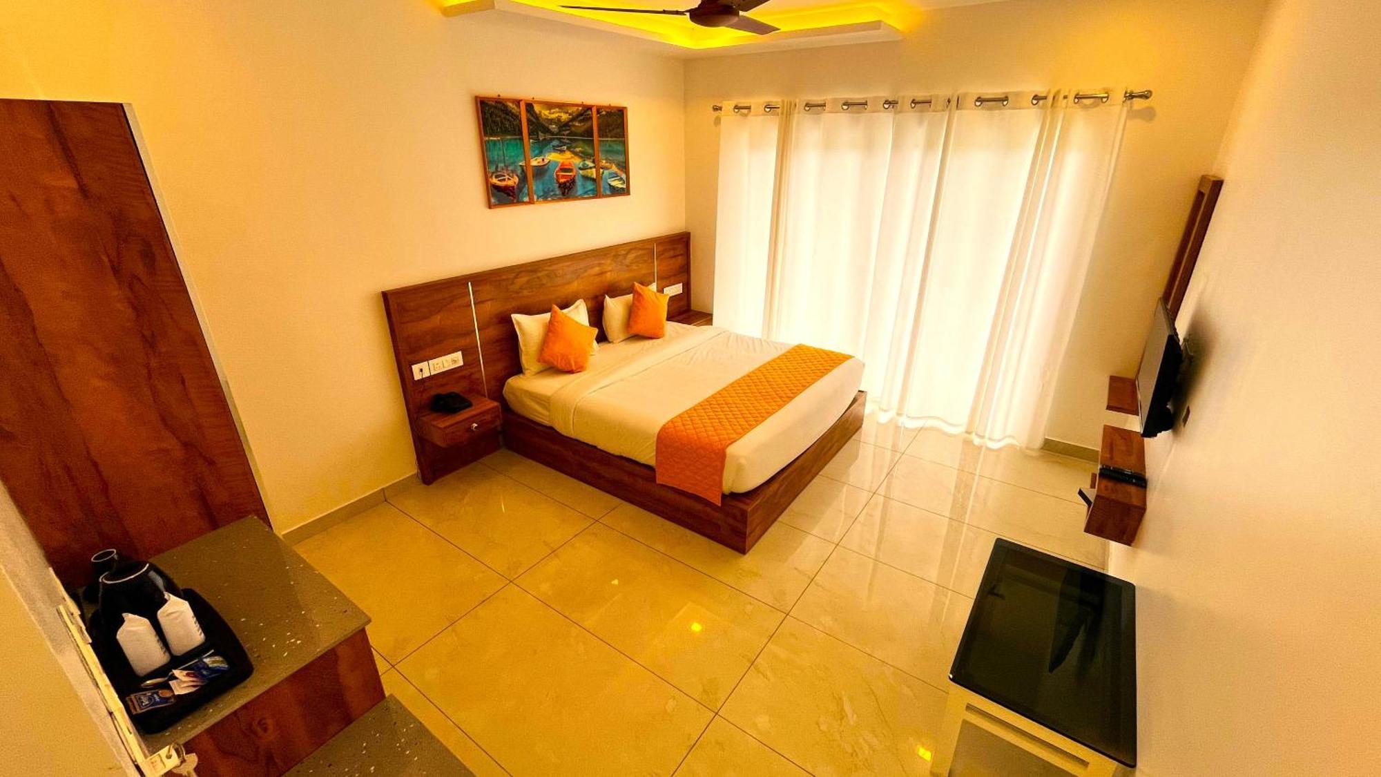 Aura Springs Resort Anachal 外观 照片