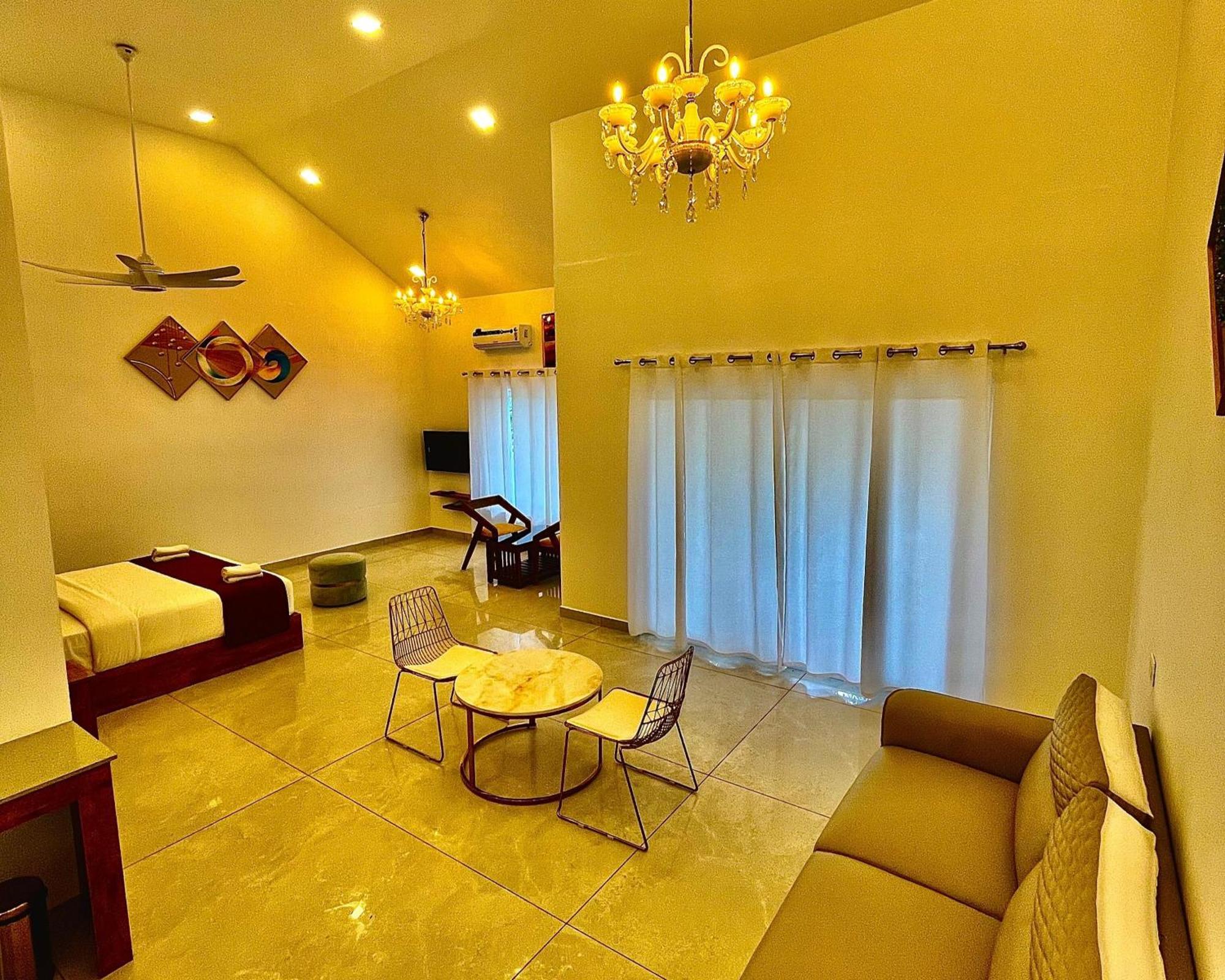 Aura Springs Resort Anachal 外观 照片