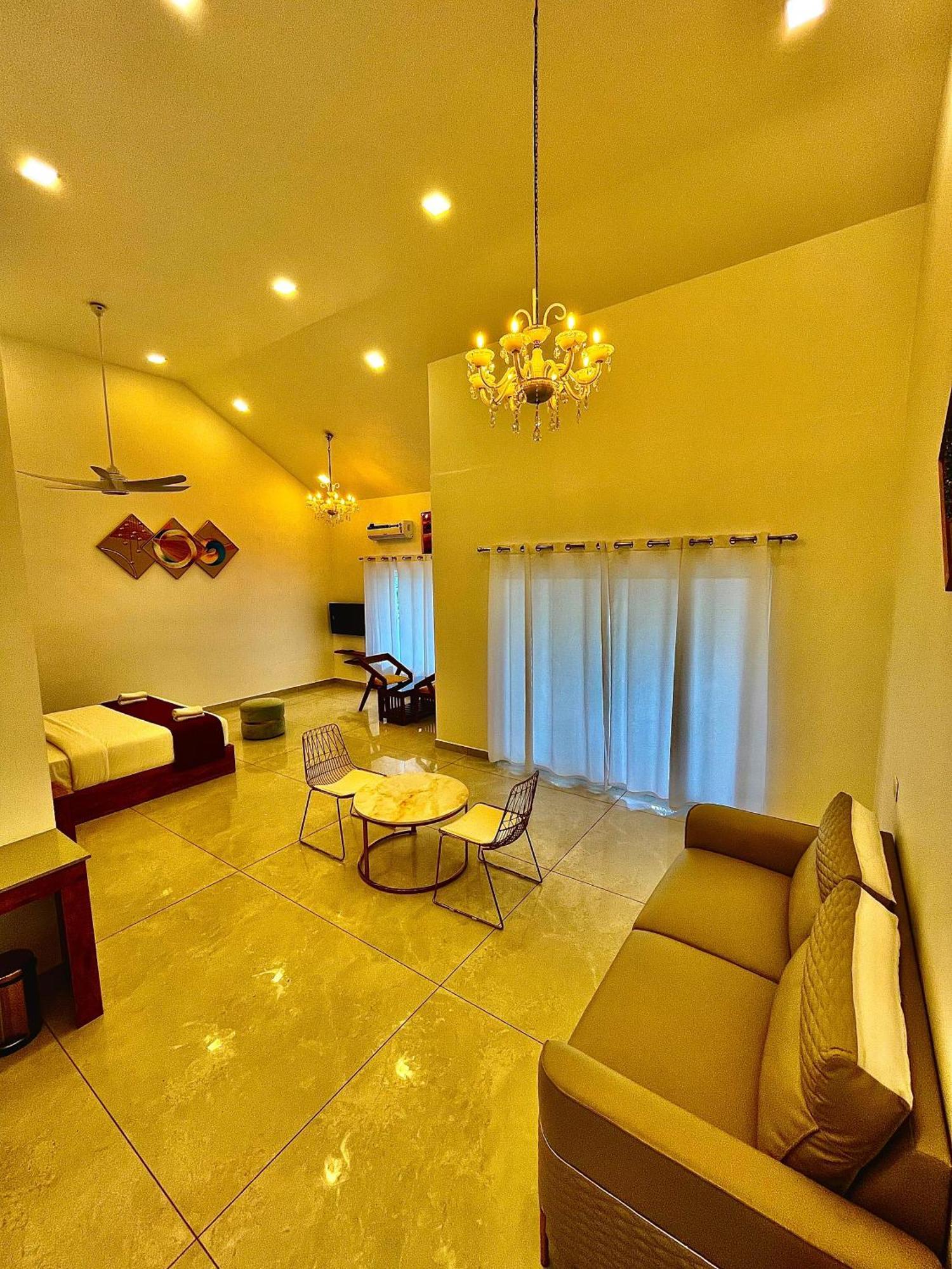Aura Springs Resort Anachal 外观 照片