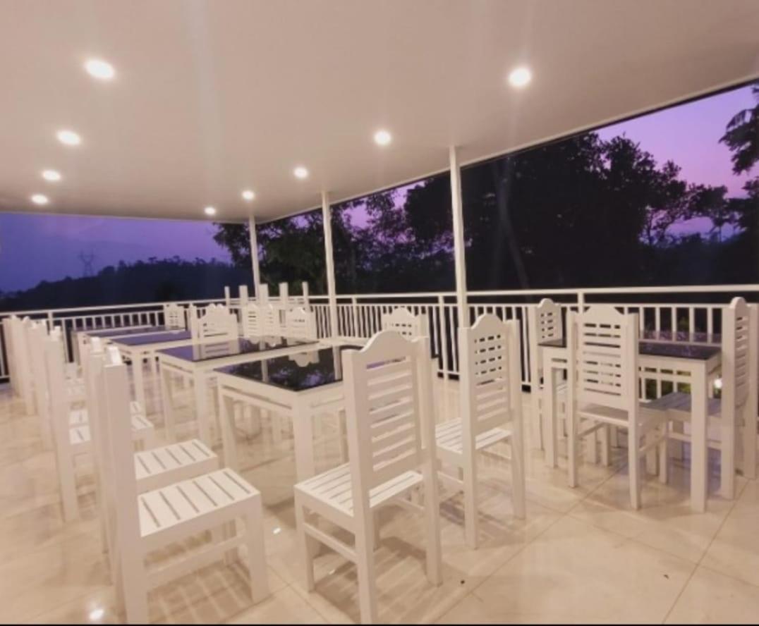 Aura Springs Resort Anachal 外观 照片